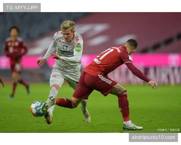 美因茨1-1战平汉堡，南北德比激烈对抗